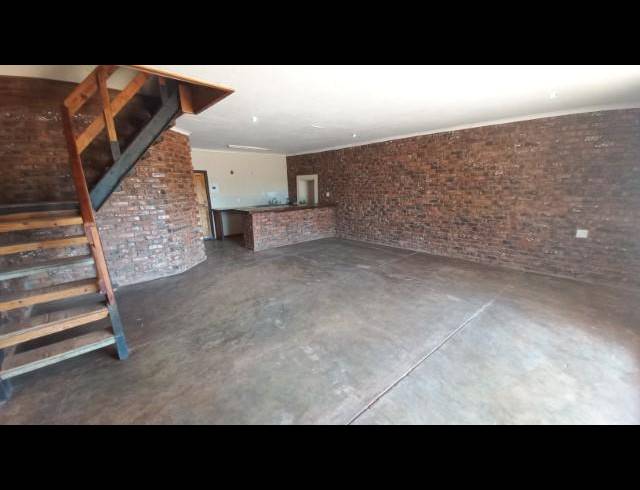 FARM FOR SALE IN MOPANE